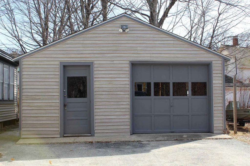 29 Acre Street Bennington NH 03442