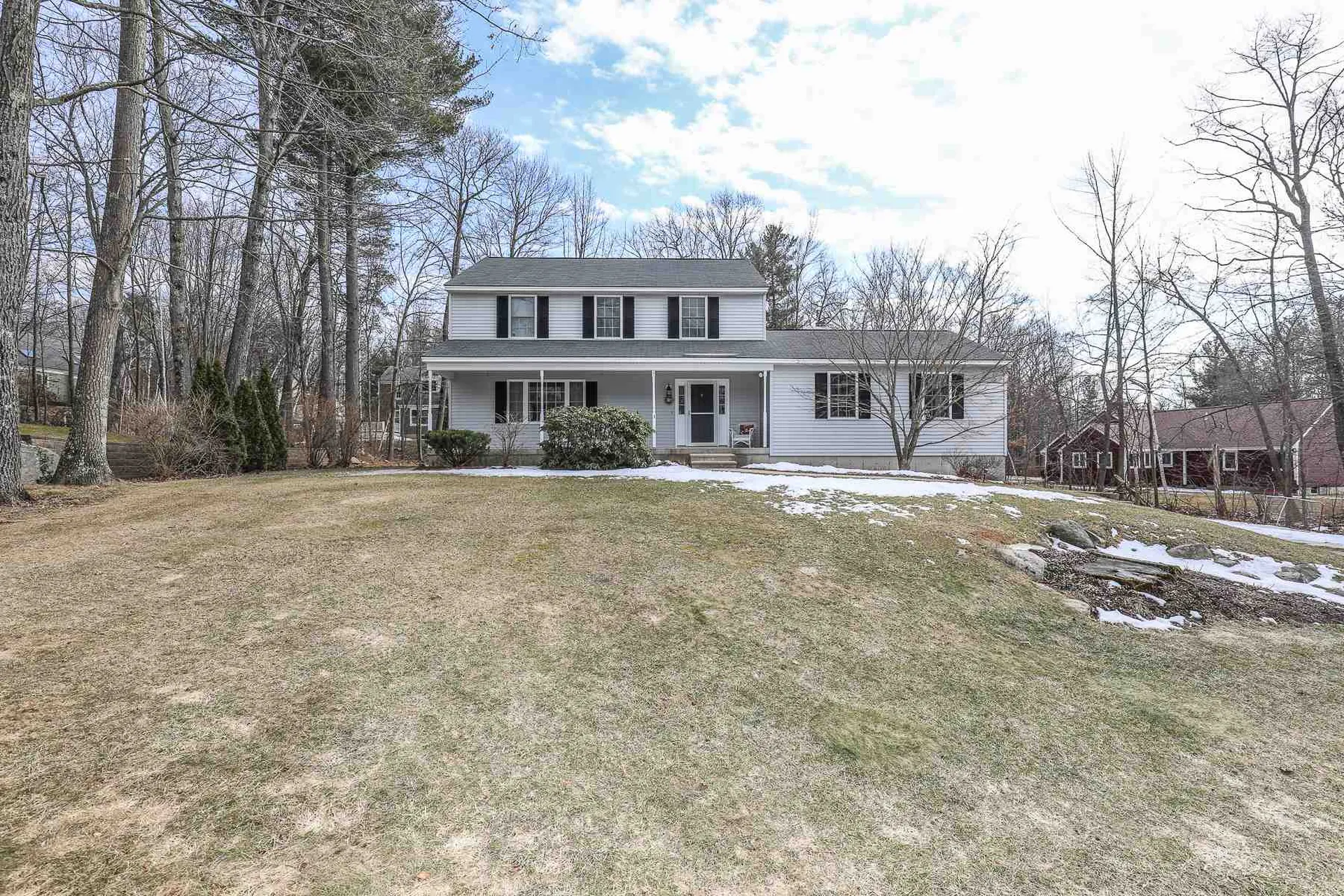 3 Julia Drive Hooksett NH 03106
