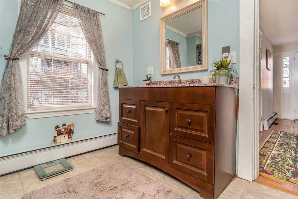 129 Warren Street Concord NH 03301