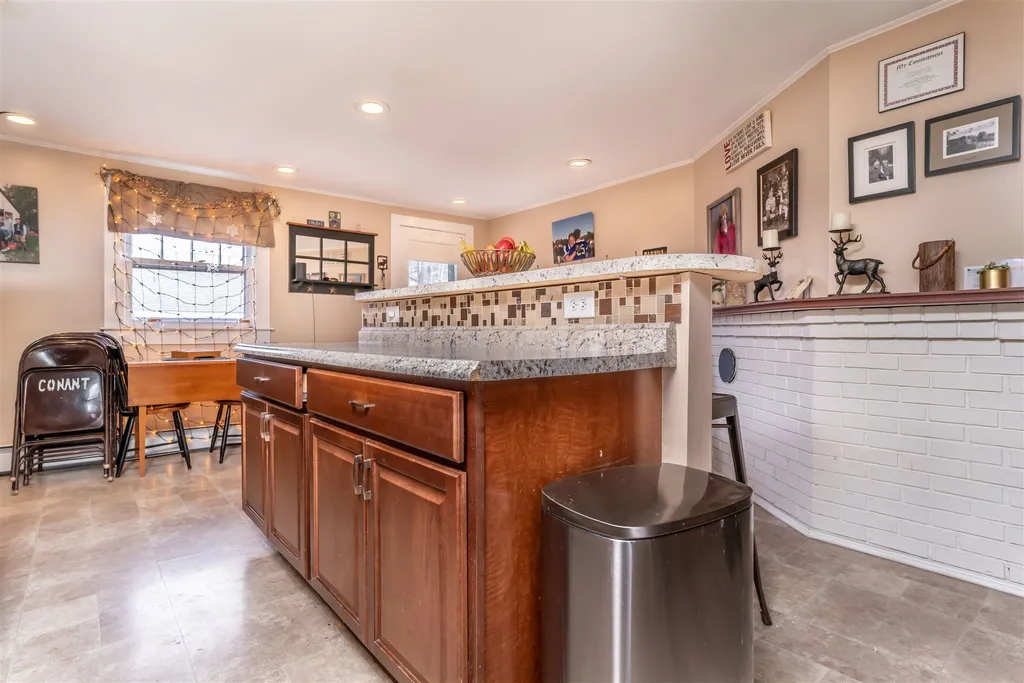 129 Warren Street Concord NH 03301