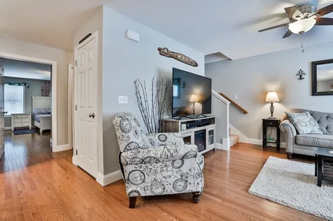20b Cedar Way Goffstown NH 03045