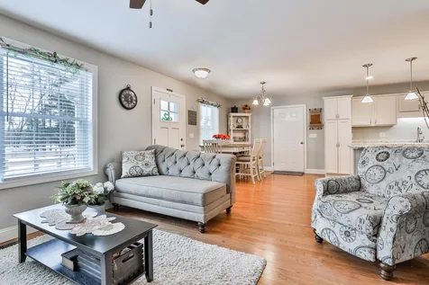 20b Cedar Way Goffstown NH 03045