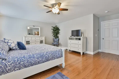 20b Cedar Way Goffstown NH 03045