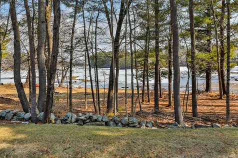 20b Cedar Way Goffstown NH 03045