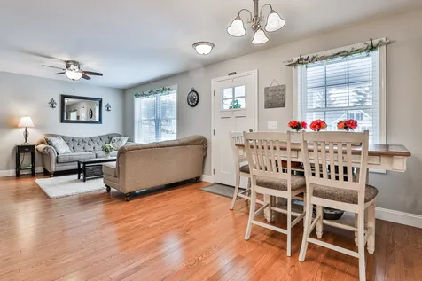 20b Cedar Way Goffstown NH 03045