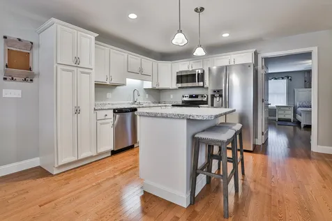 20b Cedar Way Goffstown NH 03045