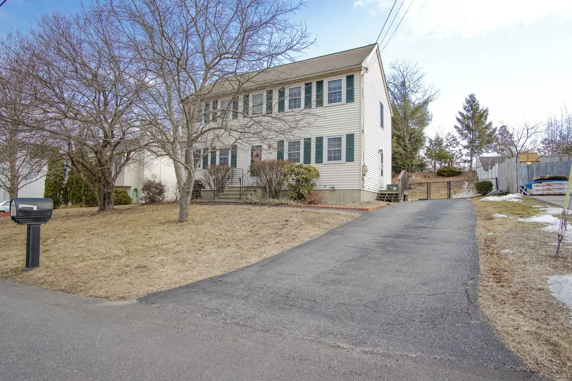 472 Brent Street Manchester NH 03103