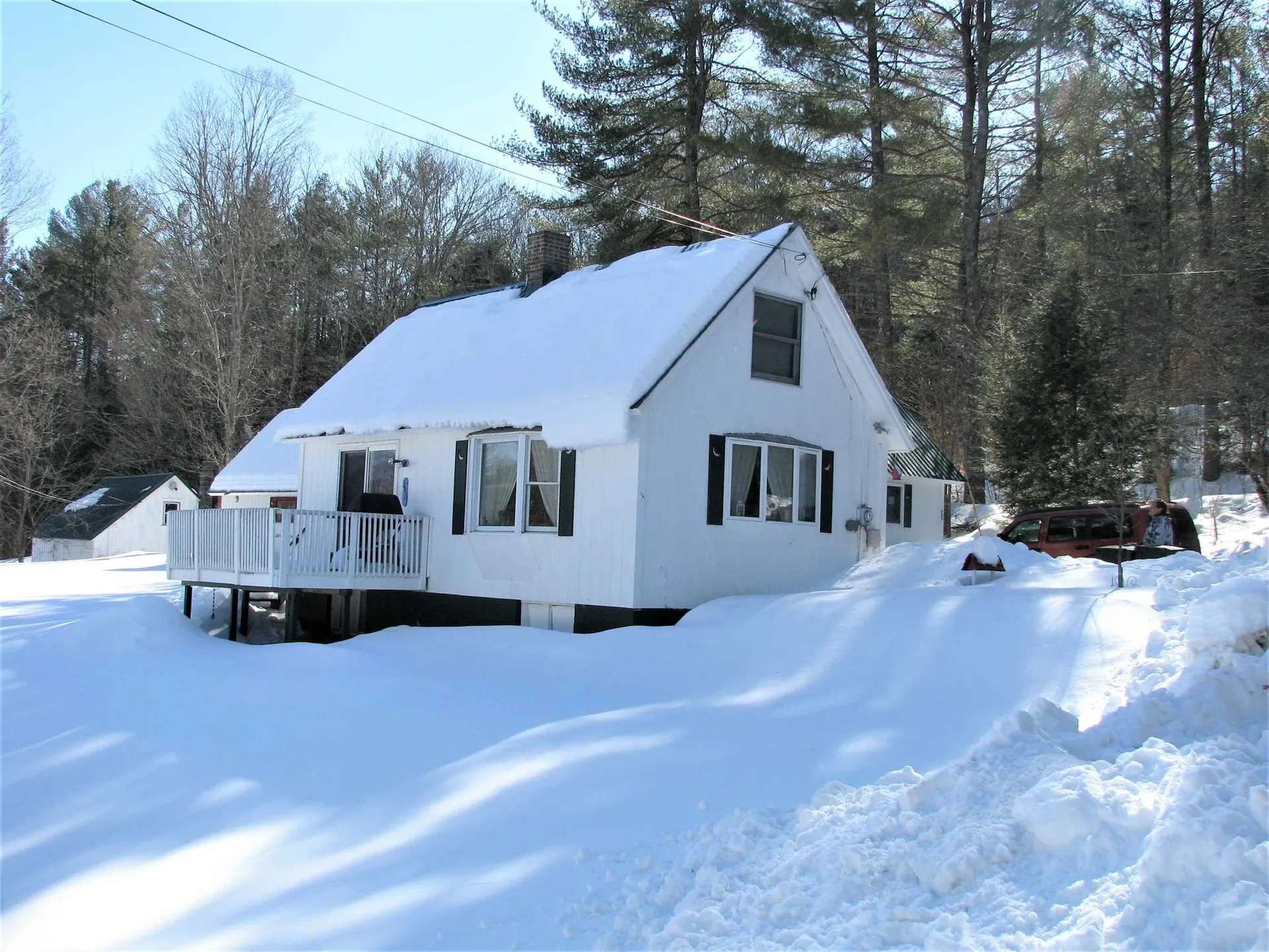 5 Veasey Drive Hebron NH 03241