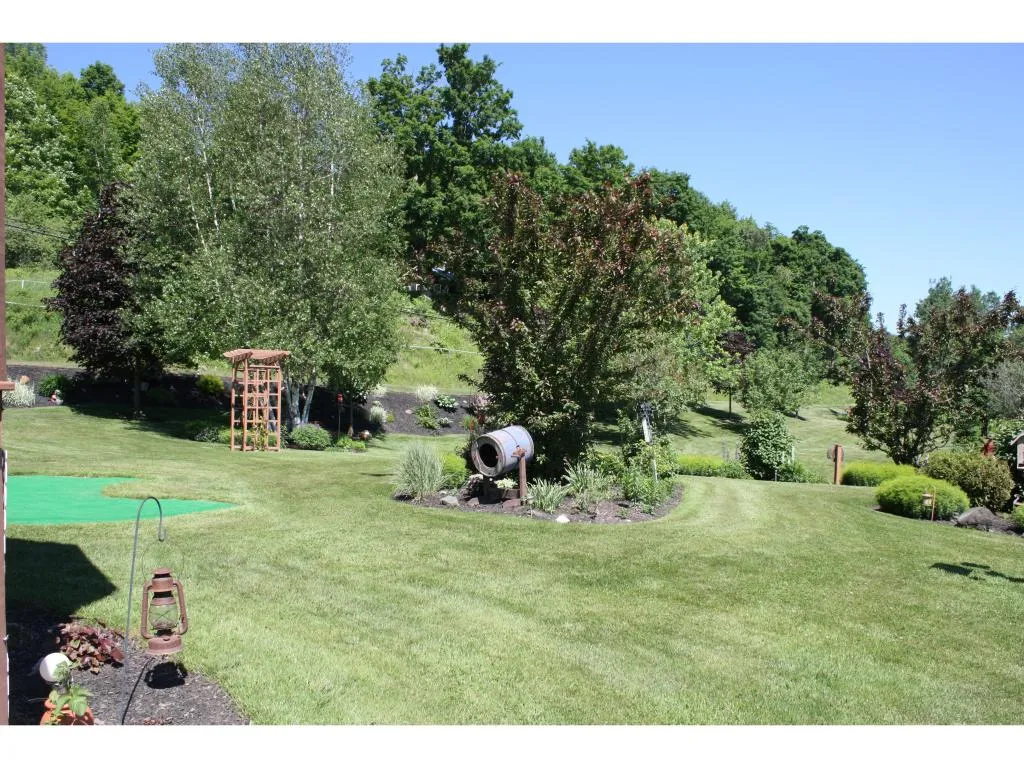 29 Campbell Road Newport City VT 05855