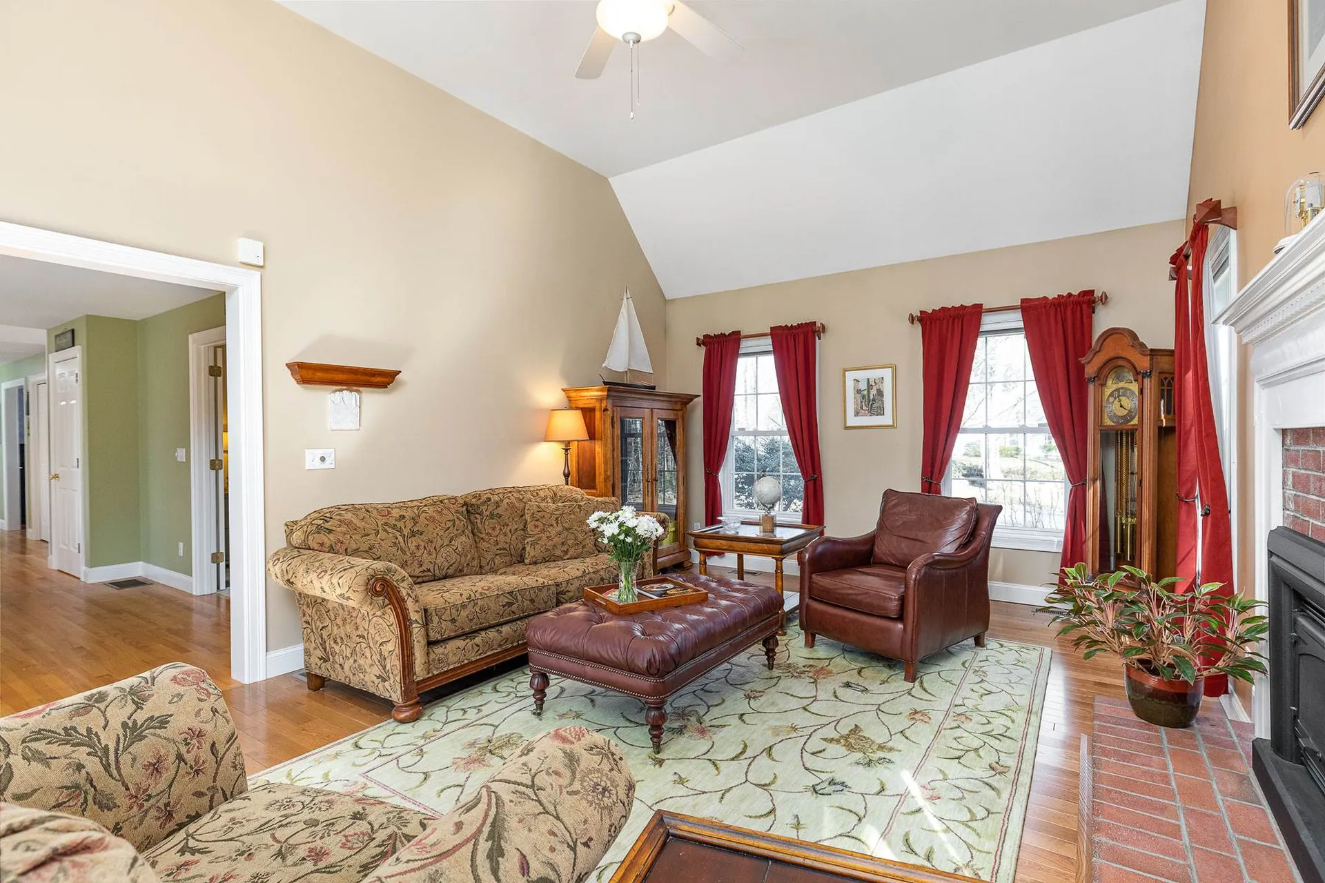 8 Wiggin Way Stratham NH 03885