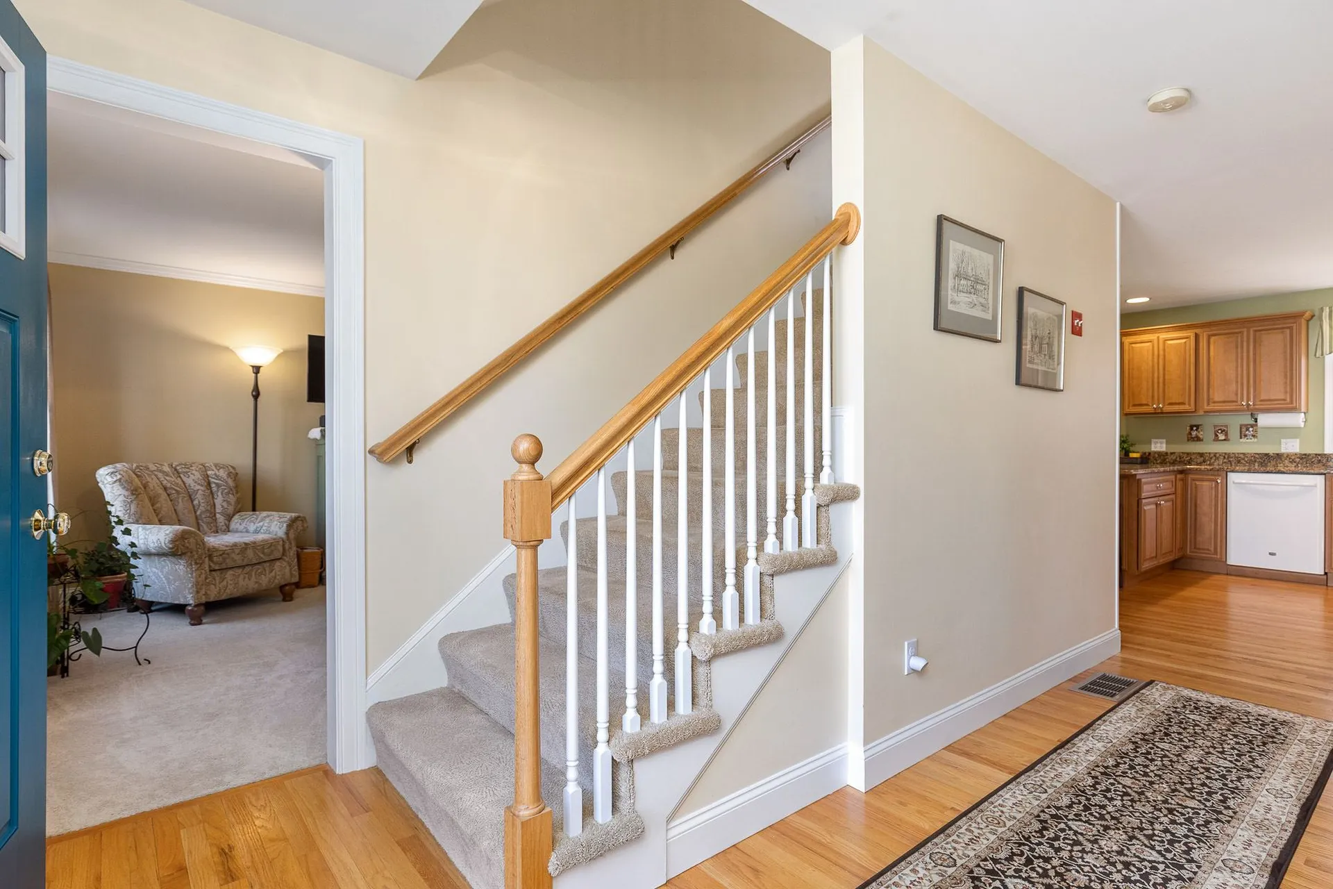 8 Wiggin Way Stratham NH 03885