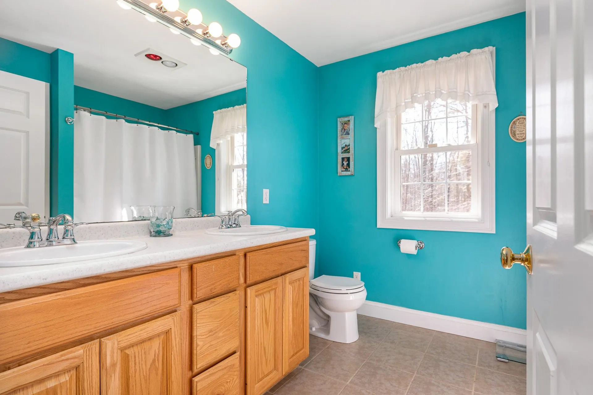 8 Wiggin Way Stratham NH 03885