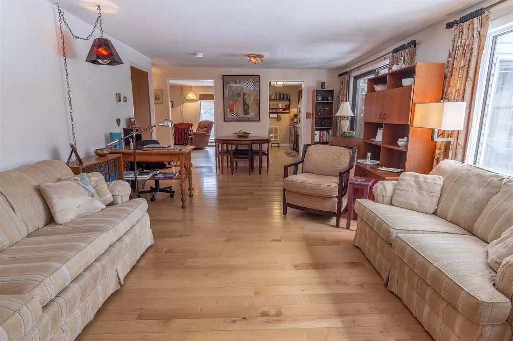 52 Moharimet Drive Madbury NH 03823