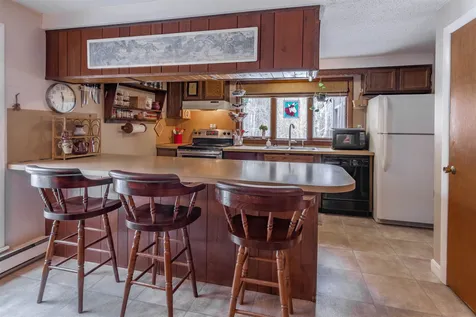 52 Moharimet Drive Madbury NH 03823