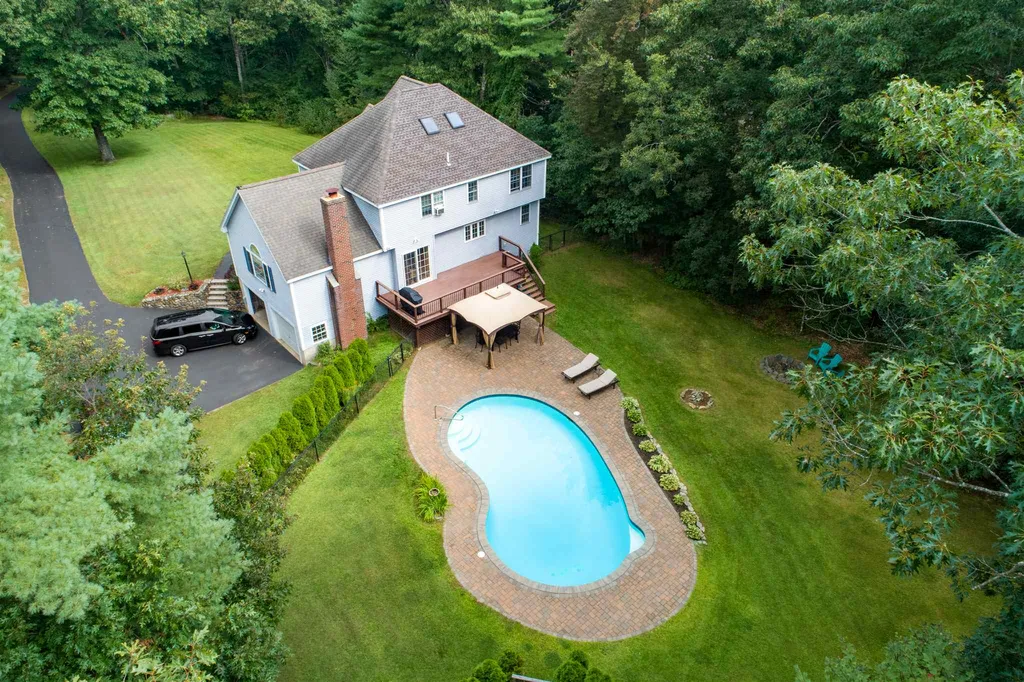 55 Freshet Road Madbury NH 03823