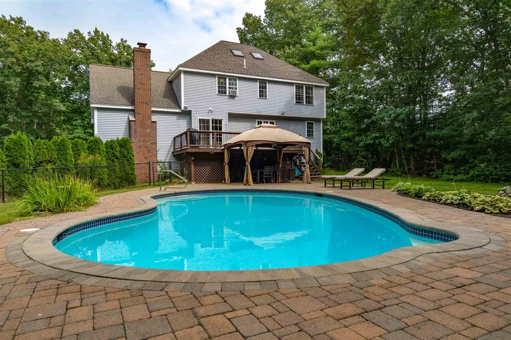 55 Freshet Road Madbury NH 03823