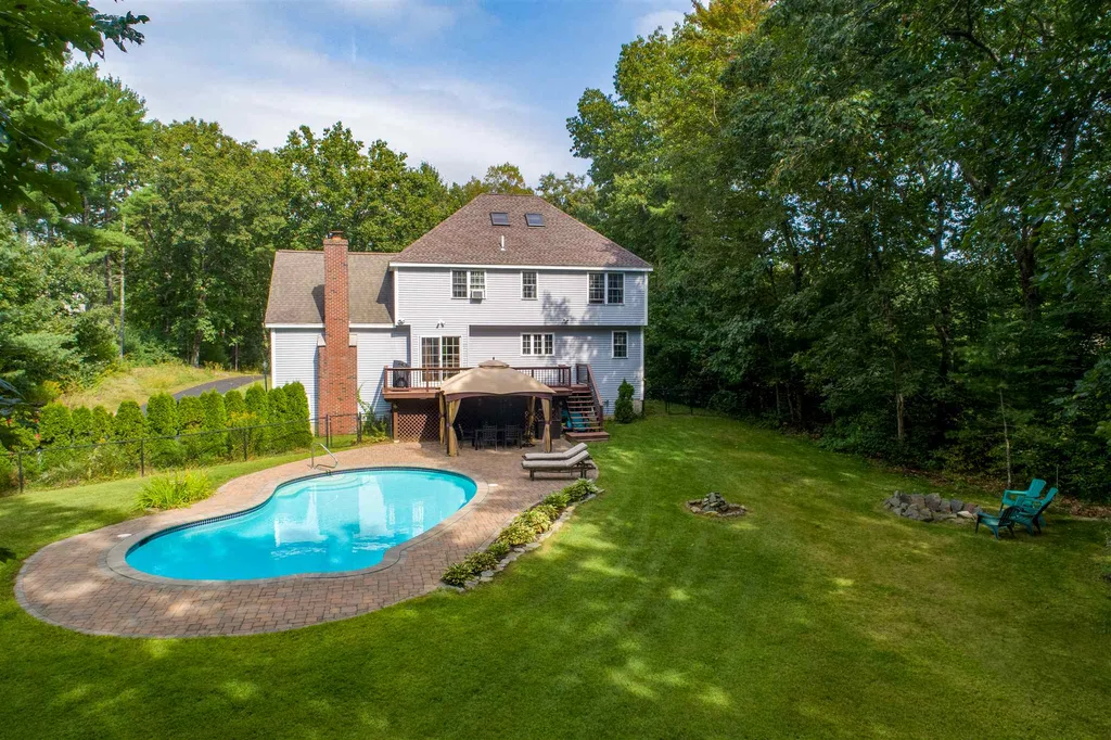 55 Freshet Road Madbury NH 03823