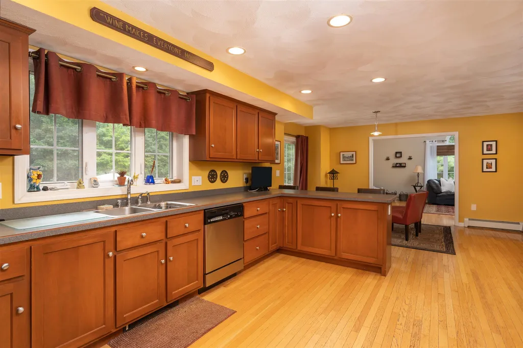 55 Freshet Road Madbury NH 03823