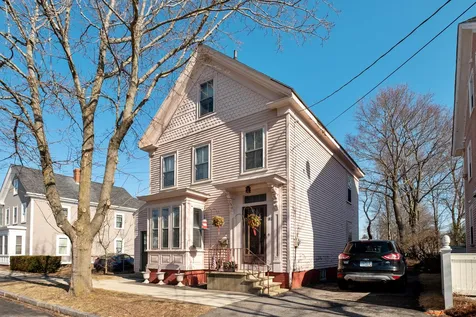 139 Cass Street Portsmouth NH 03801