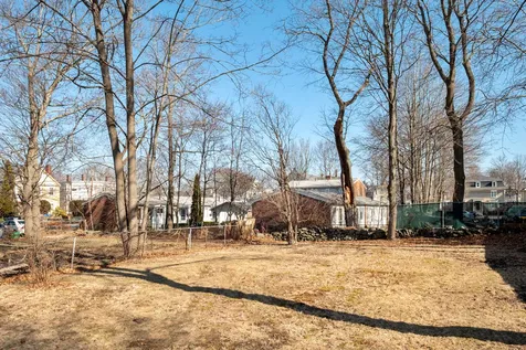 139 Cass Street Portsmouth NH 03801