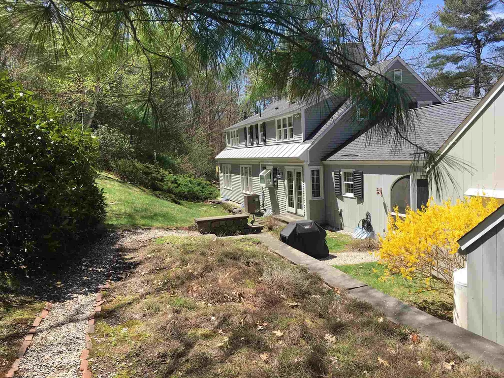 15 Laurel Lane Durham NH 03824