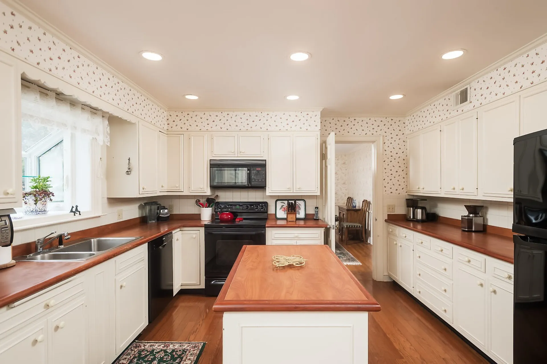 15 Laurel Lane Durham NH 03824