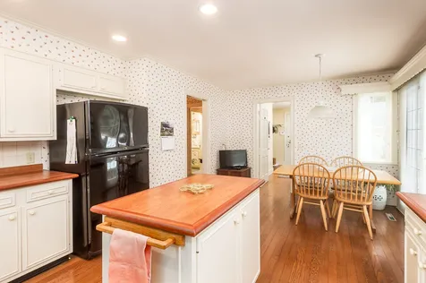 15 Laurel Lane Durham NH 03824