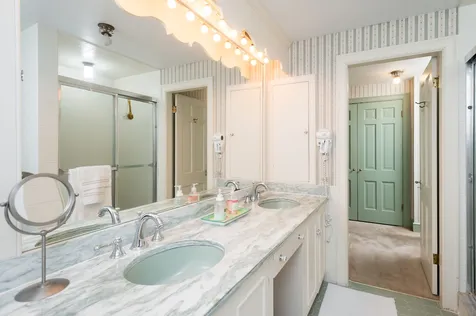 15 Laurel Lane Durham NH 03824