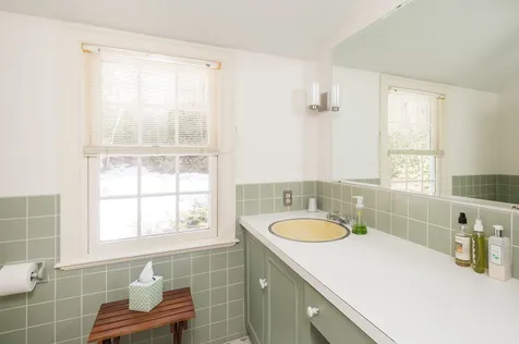 15 Laurel Lane Durham NH 03824