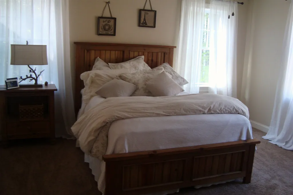 9 Riverwood Drive New Hampton NH 03256