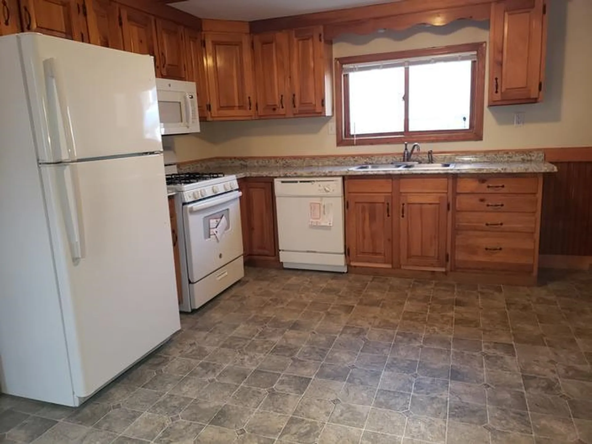 10 Cross Street Allenstown NH 03275