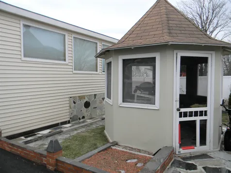360 Vinton Street Manchester NH 03103