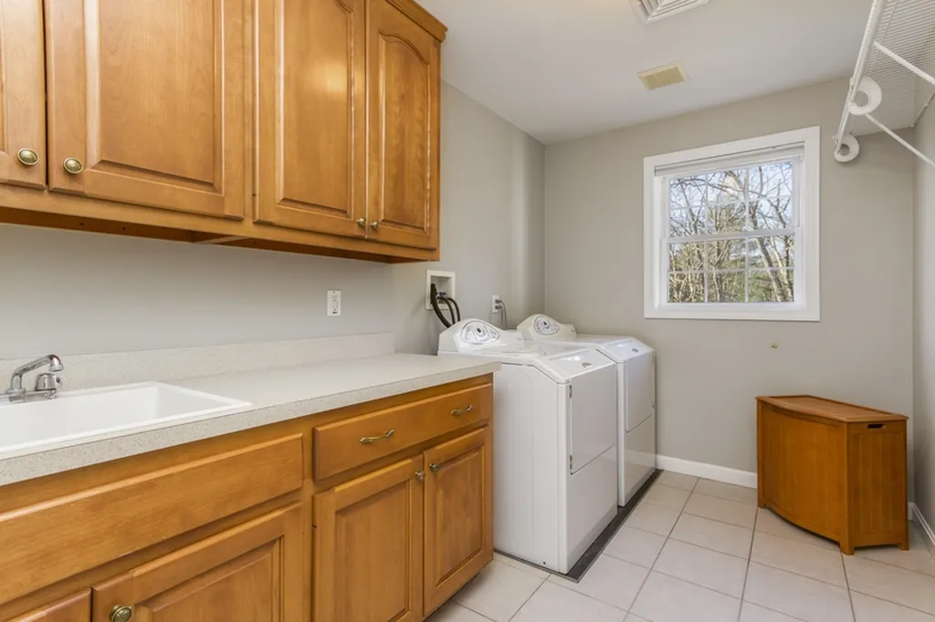 20 Settlers Ridge Windham NH 03087