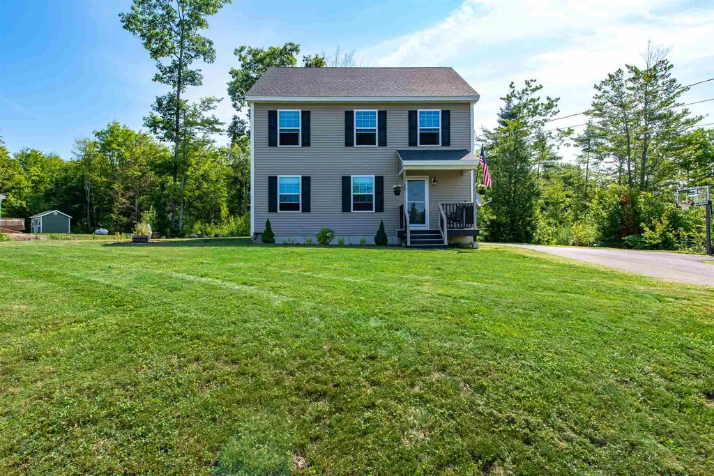 32 Spring Hill Road Lebanon ME 04027
