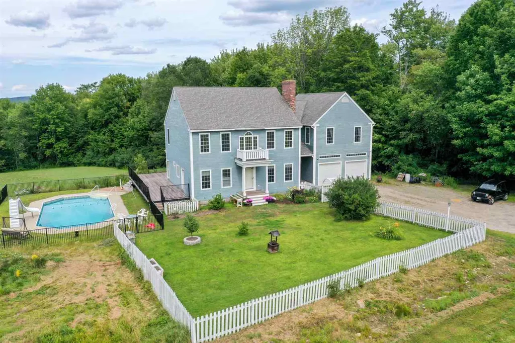 6 Twin Bridge Road Northfield NH 03276