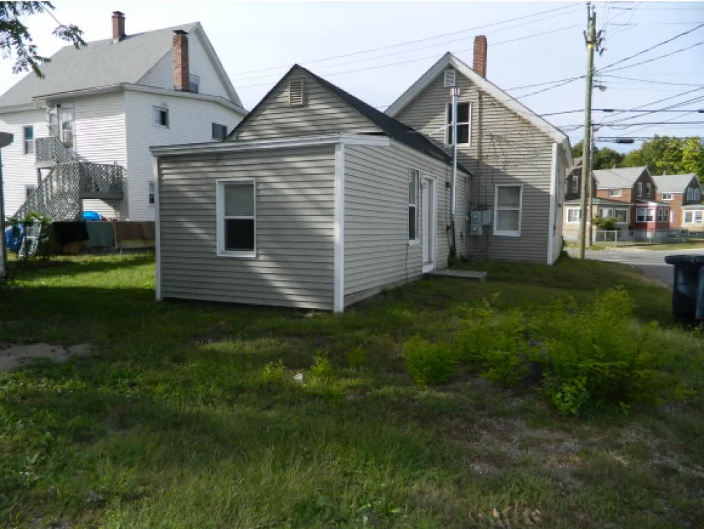94 Ledge Street Nashua NH 03060