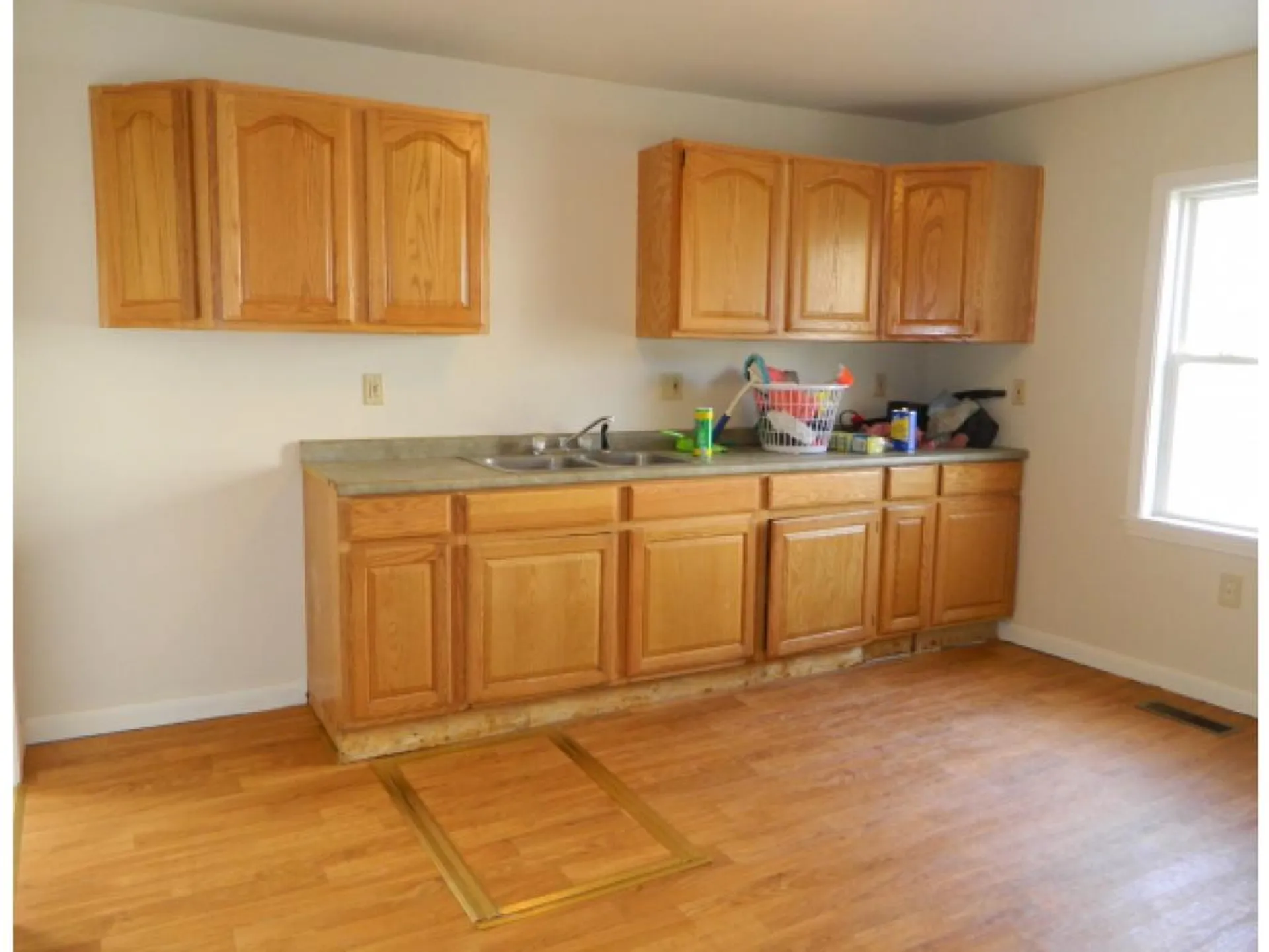 94 Ledge Street Nashua NH 03060