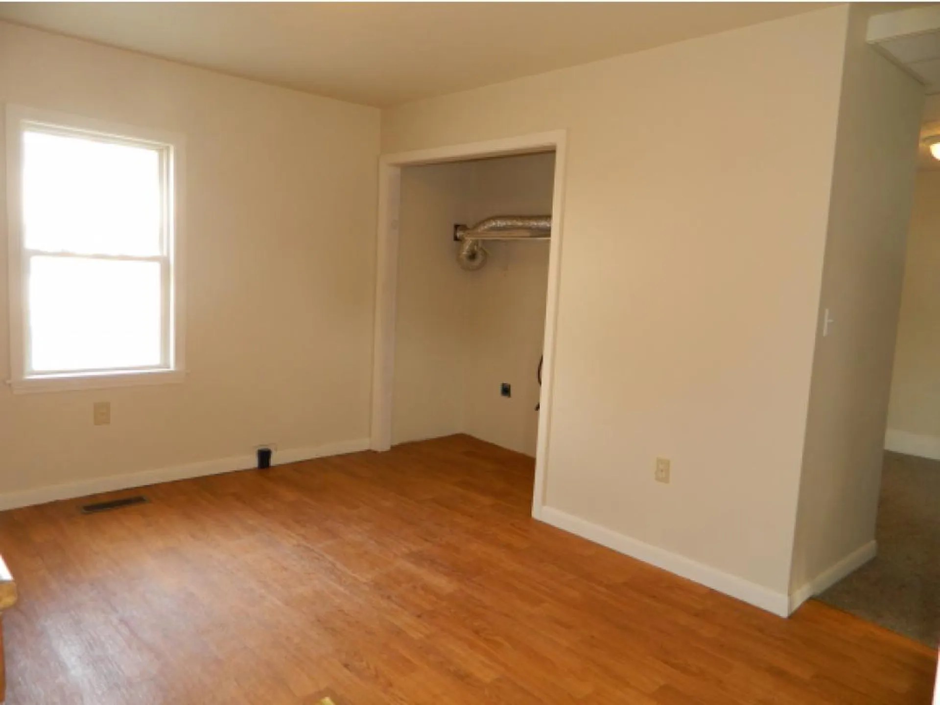 94 Ledge Street Nashua NH 03060