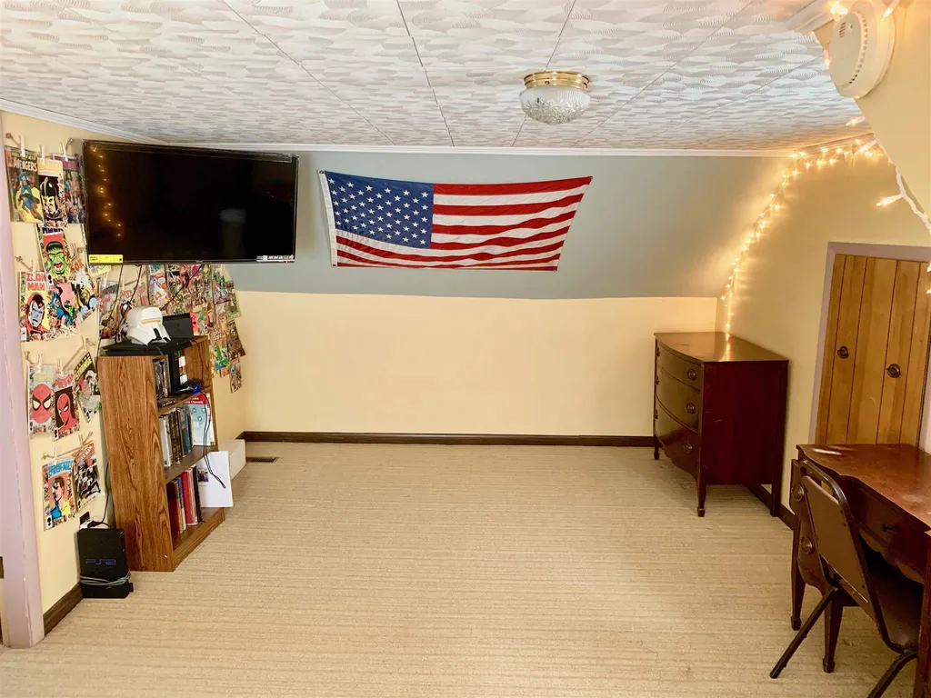 23 Nh Route 145 Colebrook NH 03576