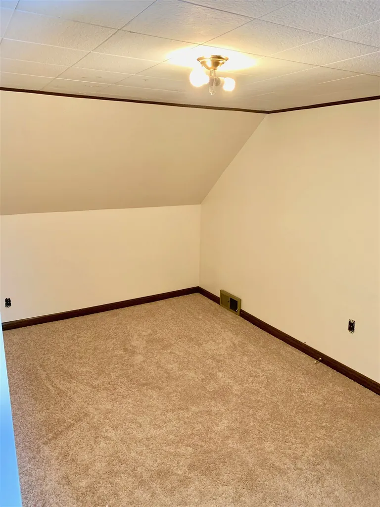 23 Nh Route 145 Colebrook NH 03576