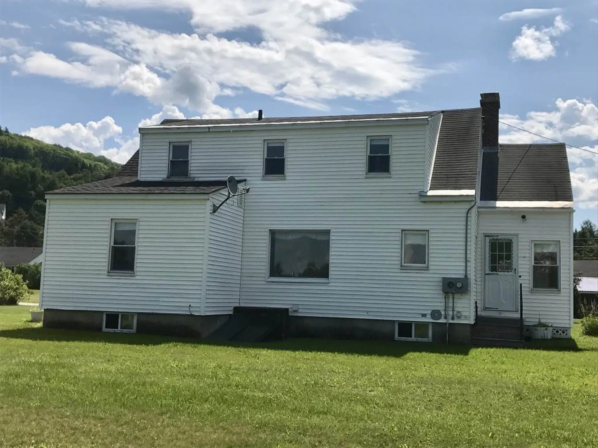 23 Nh Route 145 Colebrook NH 03576