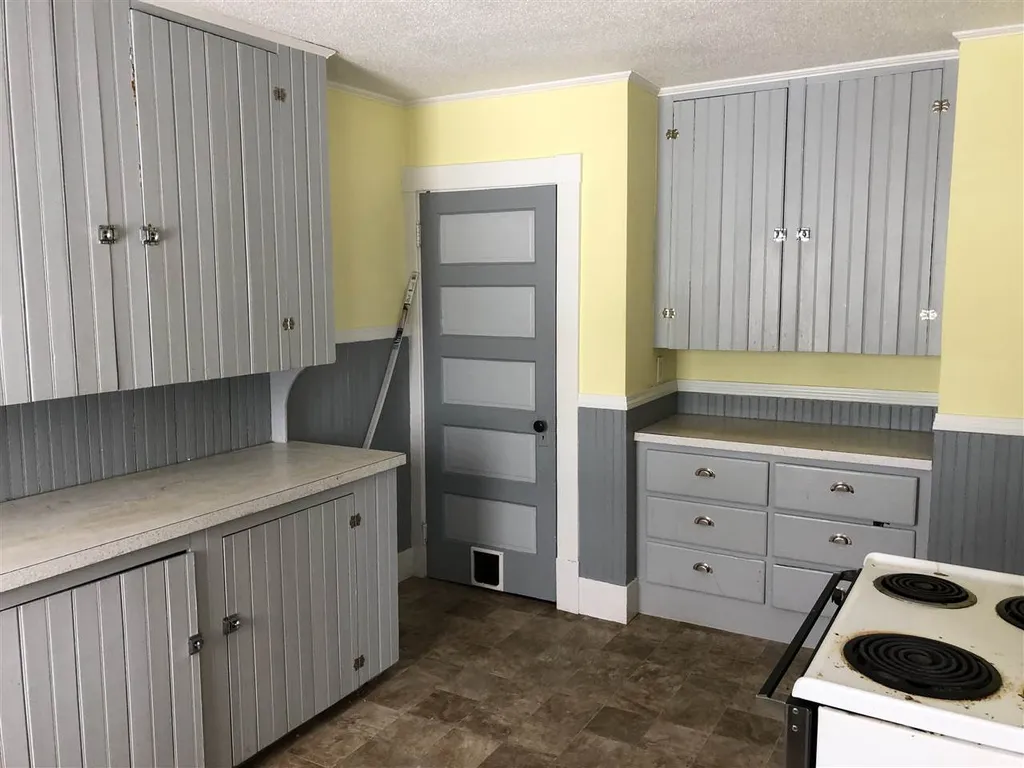 20 Jefferson Avenue Lunenburg VT 05906