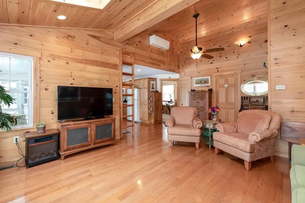 51 Meredith Center Road Meredith NH 03253