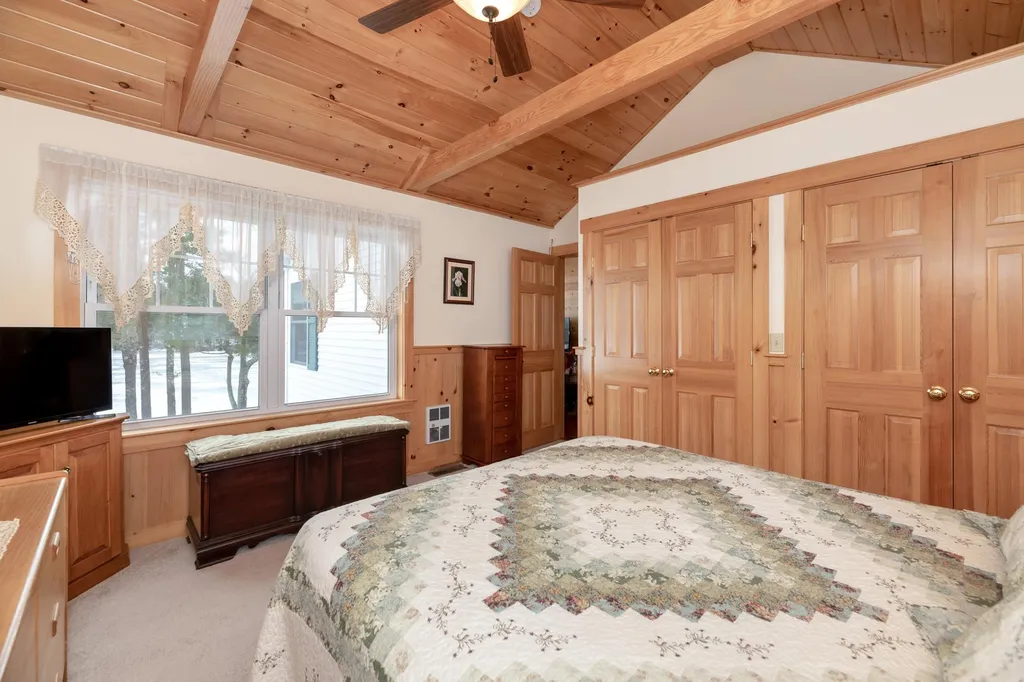 51 Meredith Center Road Meredith NH 03253
