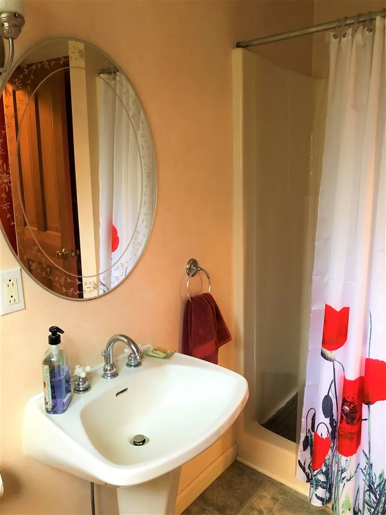 16 Payne Road Lebanon NH 03766