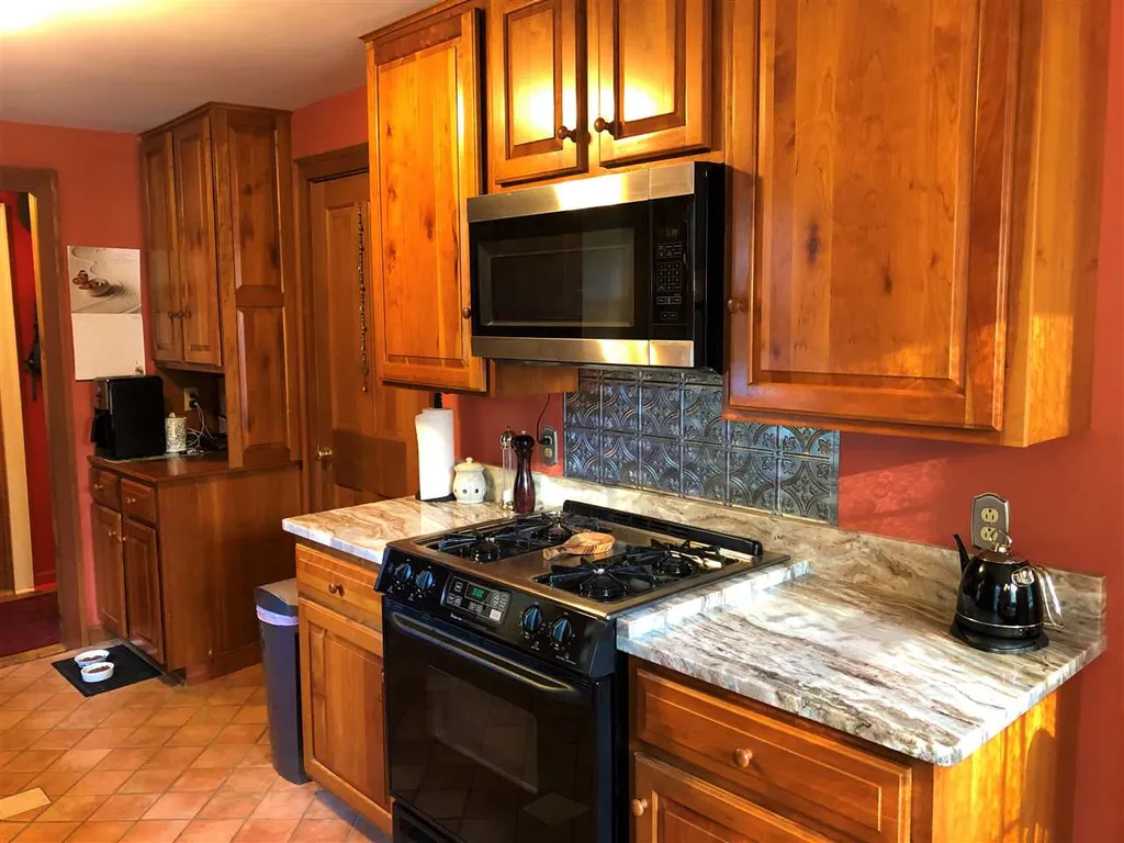16 Payne Road Lebanon NH 03766