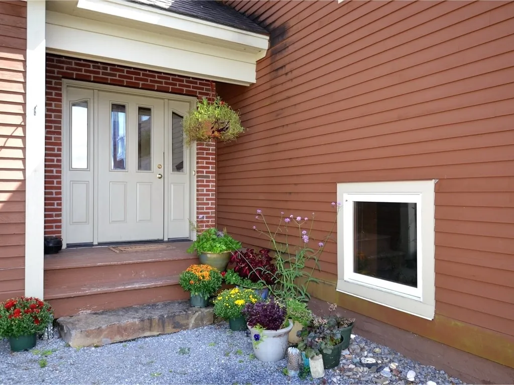 347 Round Barn Road Ferrisburgh VT 05456