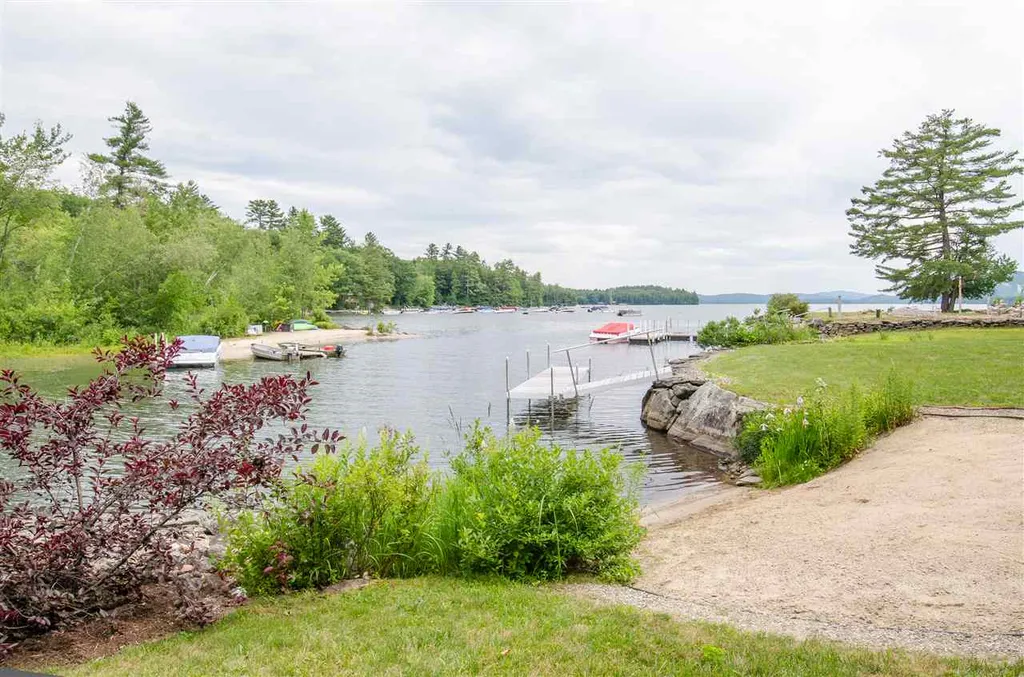 5 Vista Drive Hebron NH 03241