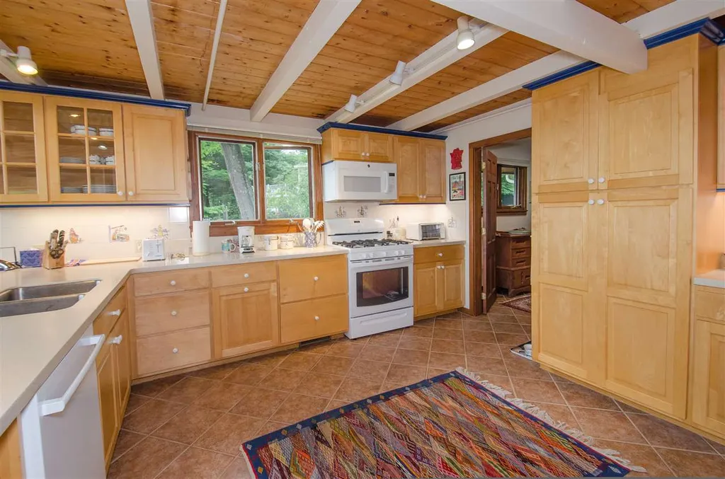 5 Vista Drive Hebron NH 03241