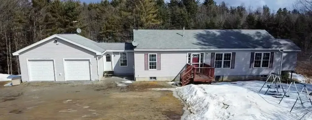 498 Lovejoy Road Loudon NH 03307